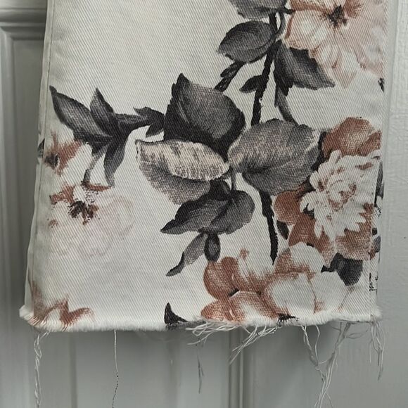 ‎PAIGE COLETTE CROP FLARE FLOWERED JEANS SIZE 24 - Picture 3 of 12